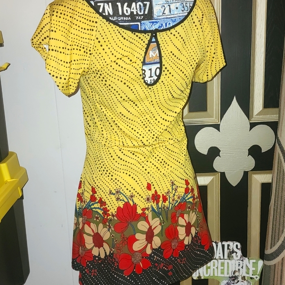 Retro Yellow Pixie Dress - Picture 2 of 9